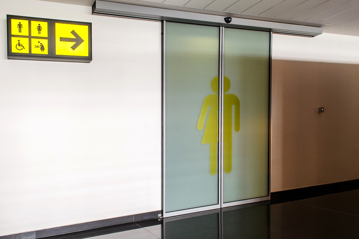 Automatické posuvné dveře Letiště v Bratislavě